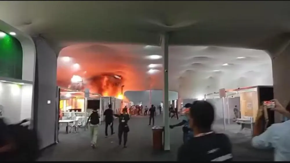 Fogo atinge estrutura em evento internacional sobre clima em Belém; não há registro de feridos.