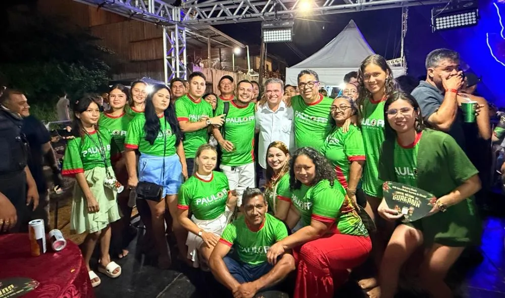 Vice-prefeito Paulo PP recebe carinho do público presente na Festa do Guaraná.