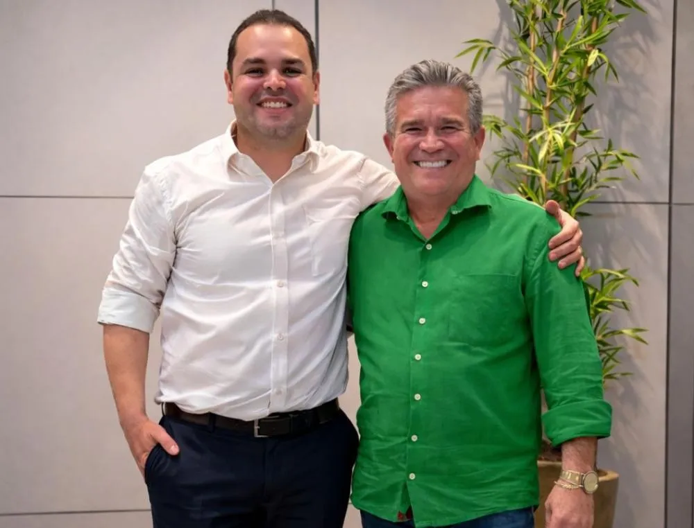 Roberto Cidade cumpre agenda política em Maués e participa do aniversário do vice-prefeito Paulo PP