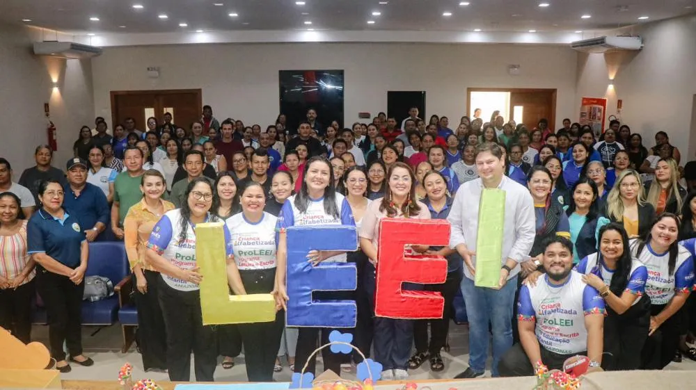 Prefeita Macelly Veras reforça compromisso com a educação e promove capacitação de professores