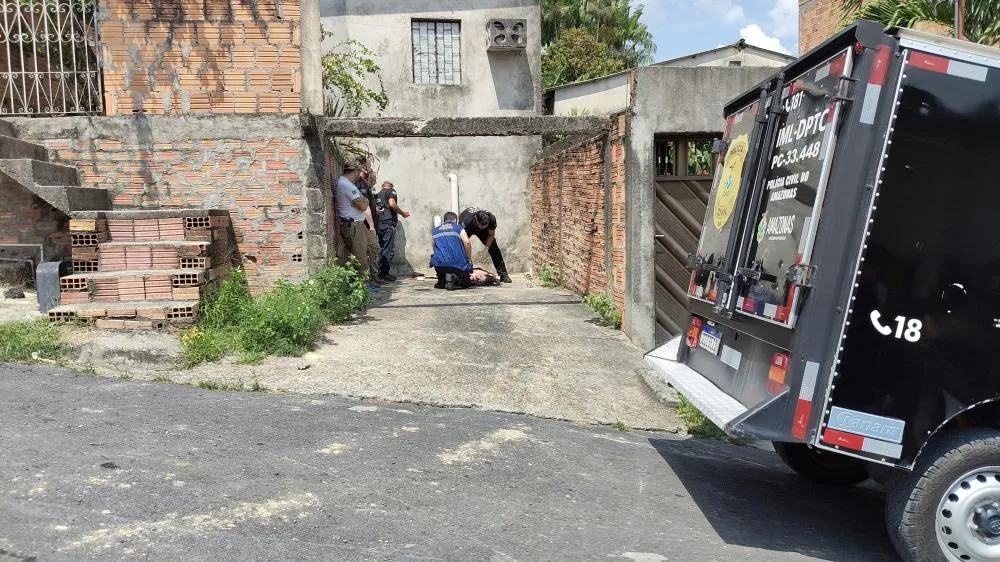 Com sinais de tortura, corpo de uma mulher é encontrado no Fazendinha, na zona Norte de Manaus.