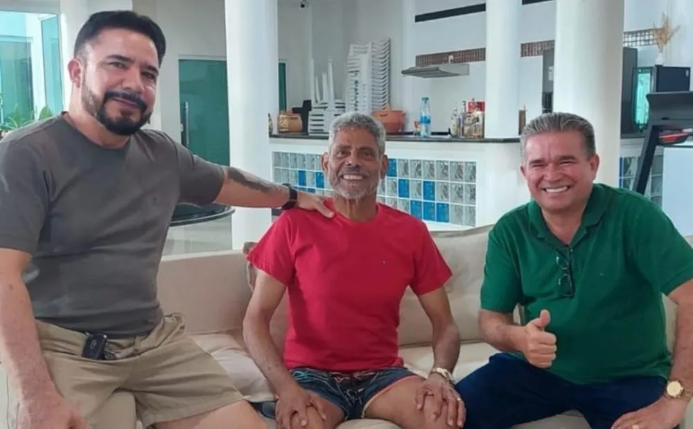 Vice-prefeito de Maués recebe visita ilustre do ex-capitao de Corveta Placiton Neves