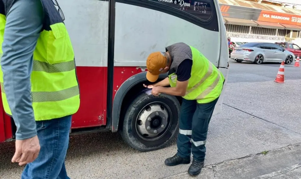 Prefeitura realiza fiscalização em transporte executivo para garantir segurança e qualidade do serviço